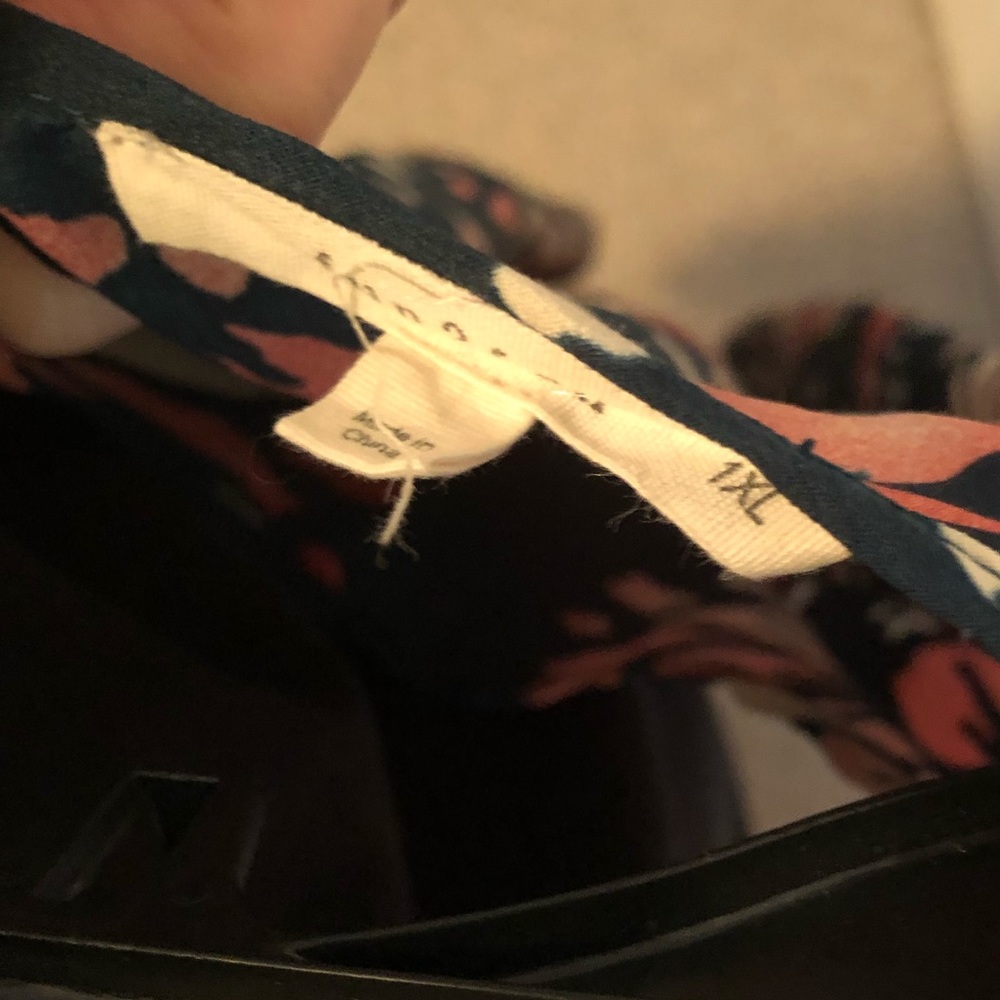 Blouse - Picture 2 of 2